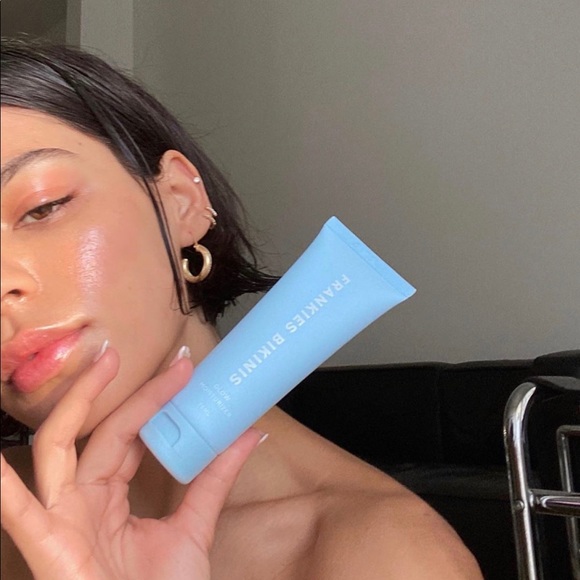 Frankies Bikinis Glow Moisturizer - Picture 2 of 2